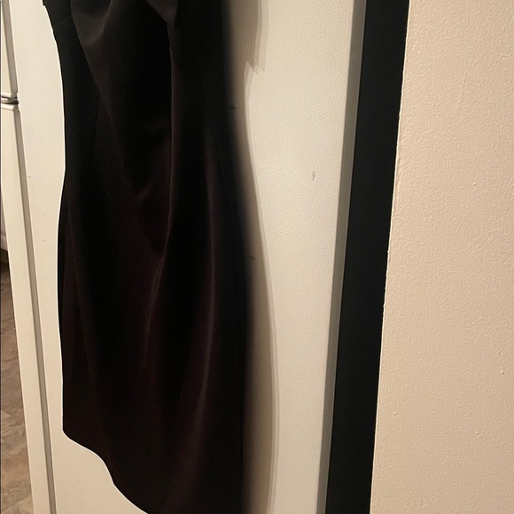 Eliza J Size 8 Elegant Black One-Shoulder Dress with Bow - Picture 5 of 8